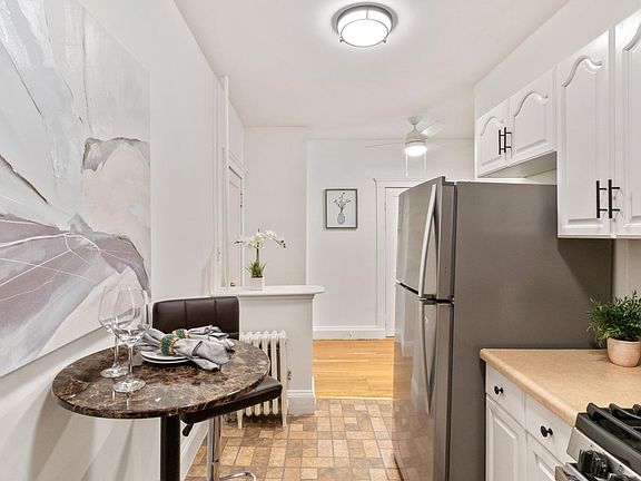 3rd image of 189 Chestnut Hill Ave APT 6