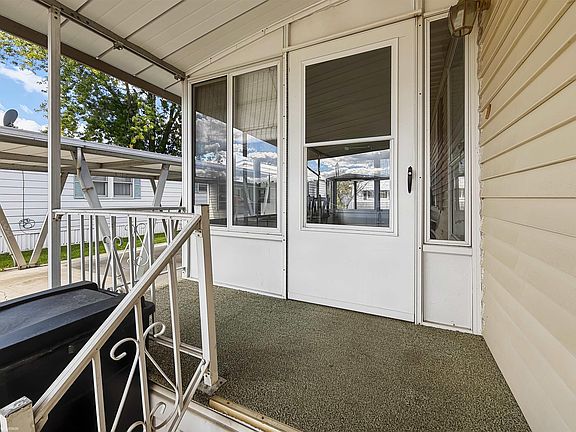 5th image of 3333 Ravenswood Rd
