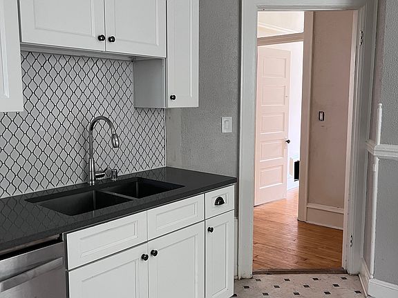 4th image of 2051 N Palmer St #2051