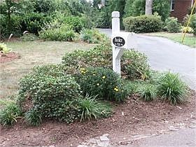 3rd image of 304 Yorkshire Dr