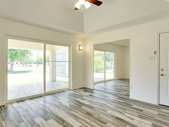 2nd image of 2218 Augusta Dr
