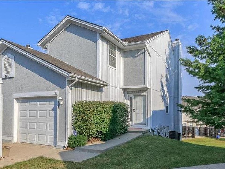 1st image of 1017 NE Whispering Winds Cir #A