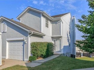 1017 NE Whispering Winds Cir #A, Lees Summit, MO 64064