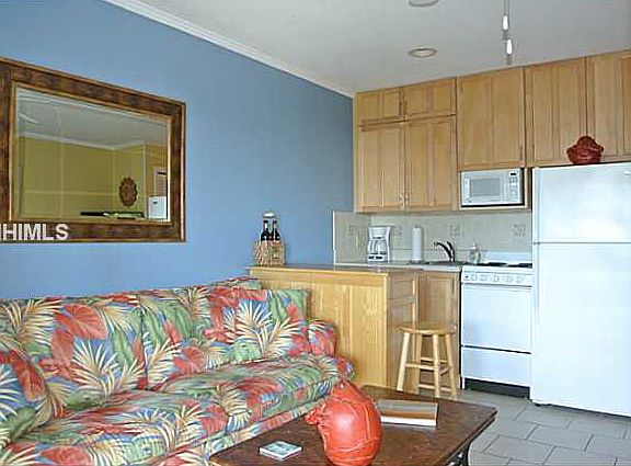 4th image of 23 S Forest Beach Dr APT 379