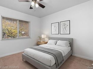 1965 Axtell Dr APT 4, Troy, MI 48084