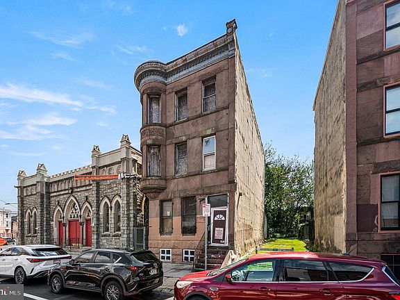5th image of 3008 W Diamond St