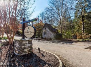 2216 Falcon Crest Ln, Knoxville, TN 37919