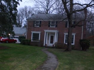 300 Auburn Rd, West Hartford, CT 06119