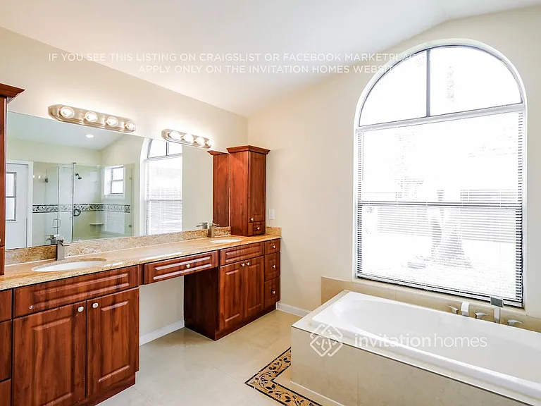 5166 NW 99th Way — Photo 10