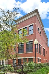 841 W Village Ct, Chicago, IL, 60608