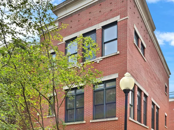 841 W Village Ct, Chicago, IL 60608