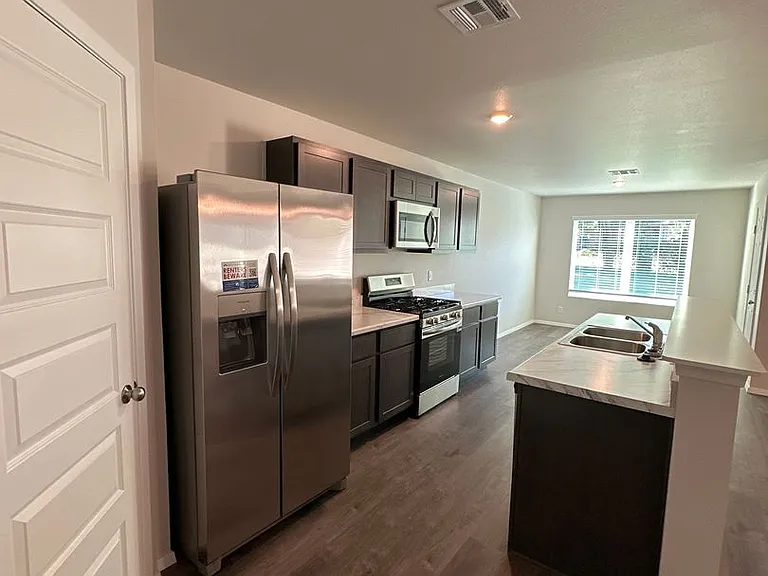 8205 E Oakland St — Photo 11