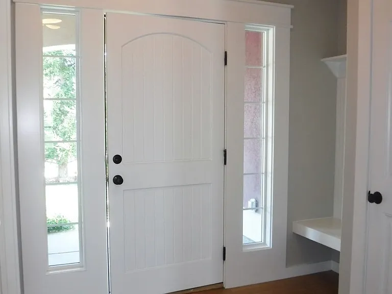 4432 N Kilee Ave — Photo 3