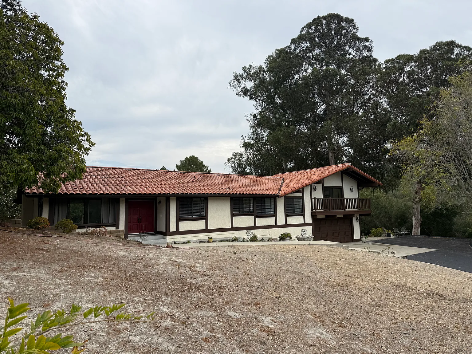 3 bed, 2311 sqft, $4,500 — Photo 3