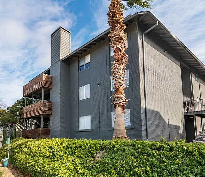 Cascade Apartments — Photo 13