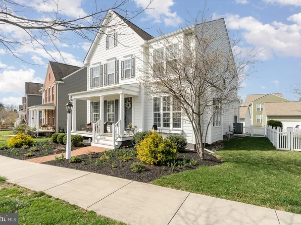 419 Old Farm Ln, Mechanicsburg, PA 17050