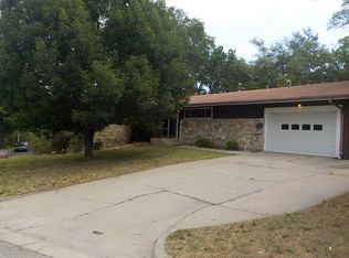 105 S Bunker Hill Dr, Junction City, KS 66441