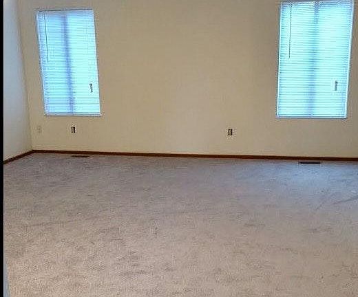 Dining/living room