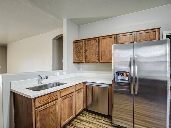 5th image of 46129 W Holly Dr
