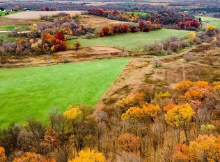 3385 Middle Hesper Rd, Decorah, IA 52101