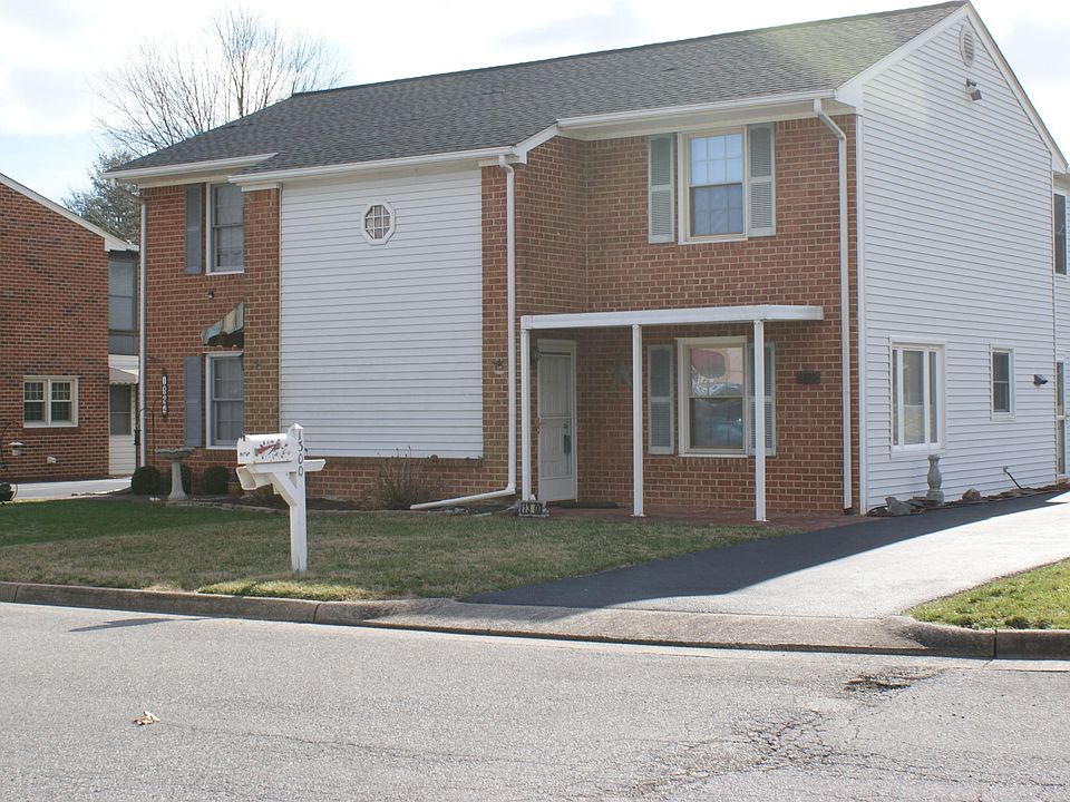 1st image of 1300 Parkdale Manor Dr