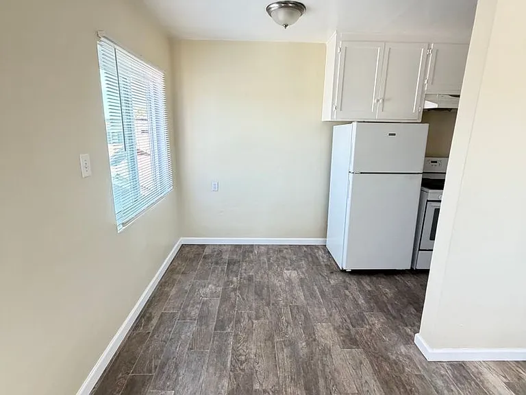 Top-Floor Corner Gem in the Heart of Normal Heights — Photo 2