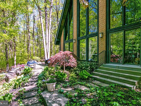 4th image of 12211 Quinque Ln
