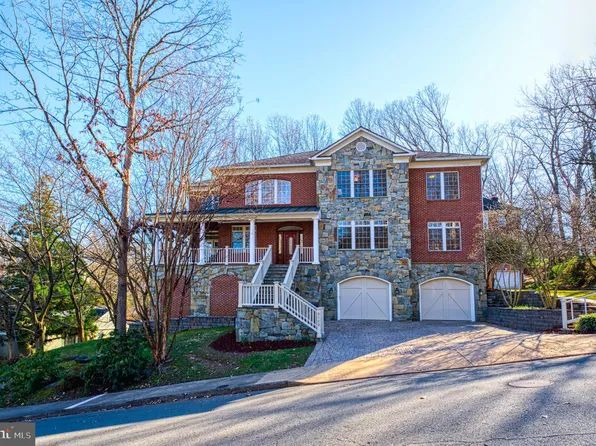 5102 38th St N, Arlington, VA 22207