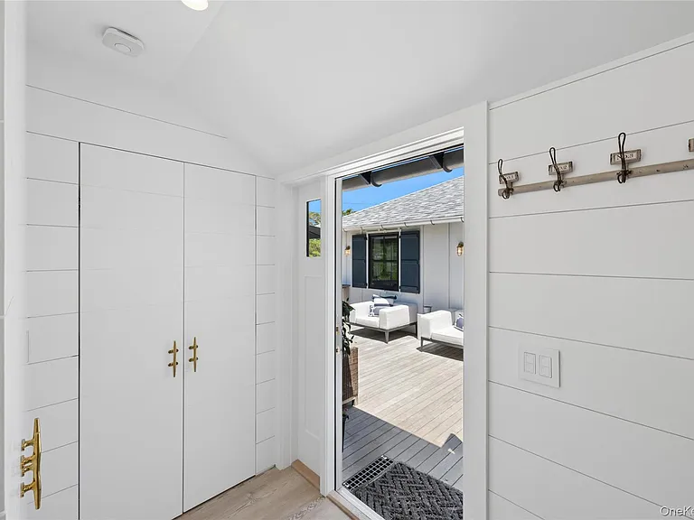 610 Park Ave — Photo 19