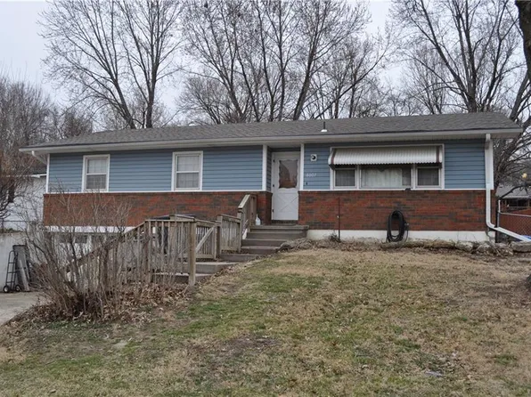 6007 Savannah Rd, Saint Joseph, MO 64505