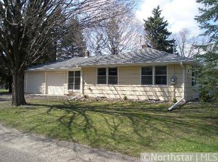 815 Cottonwood Ln N, Plymouth, MN 55441