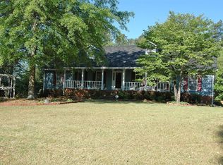9131 Par Dr, Douglasville, GA 30134