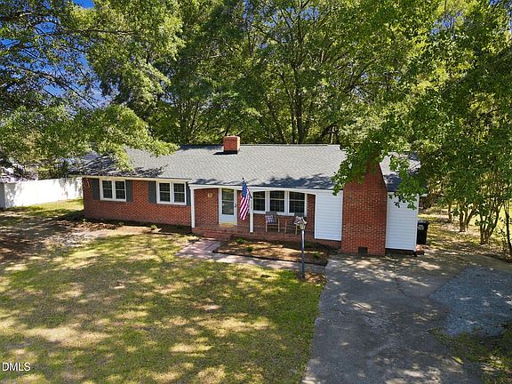 3rd image of 544 N Dunn St
