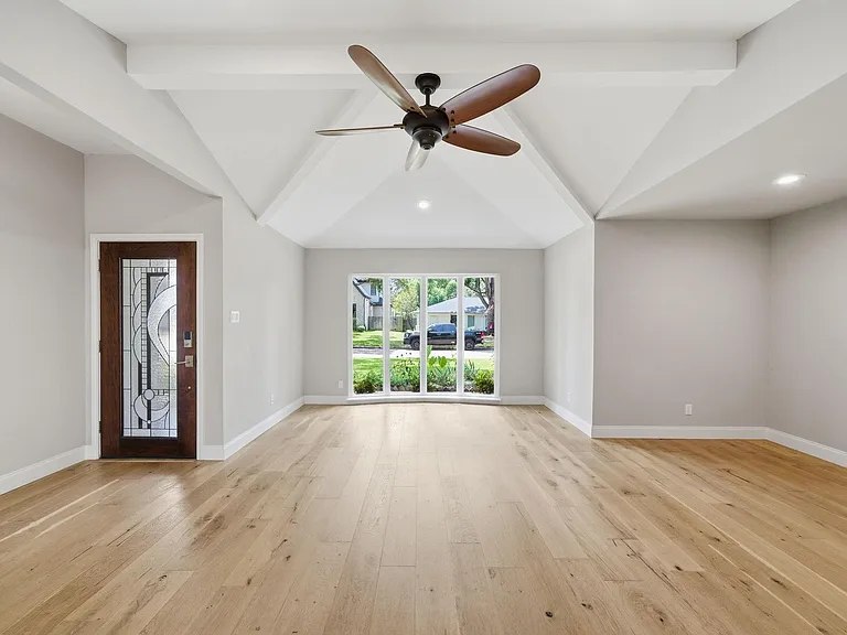 14110 Barryknoll Ln — Photo 25