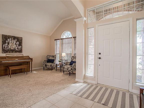 4th image of 4004 Creek Valley Cir