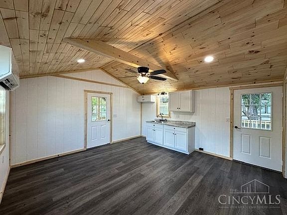 5th image of 11658 Highland Hils Dr