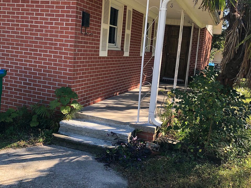 2nd image of 5030 Wood St