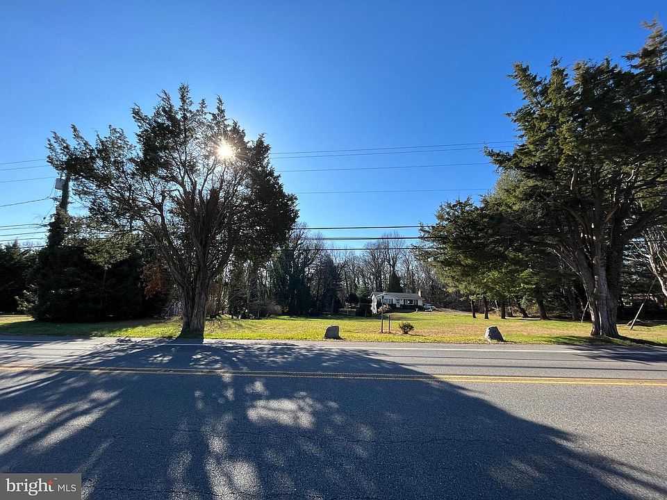 2nd image of 1151 Bay Ridge Rd