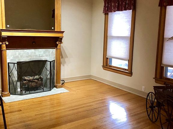 4th image of 908 Elmwood Ave