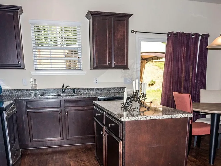 716 Soldier Gray Ln — Photo 3