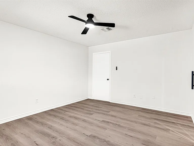 15722 Pagehurst Dr — Photo 19