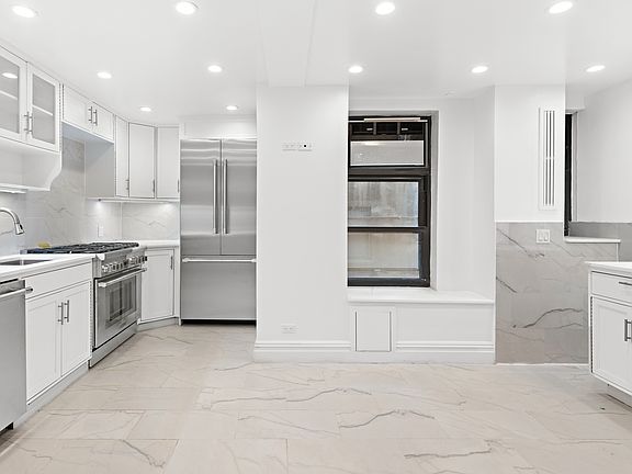 3rd image of 111 E 88th St APT 4B