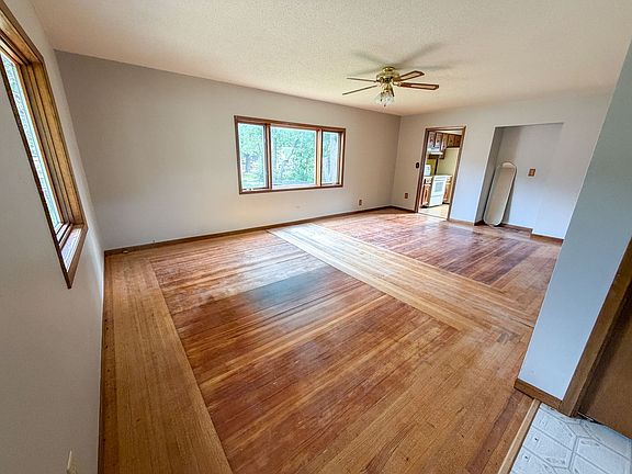 2nd image of 609 N Edmunds St