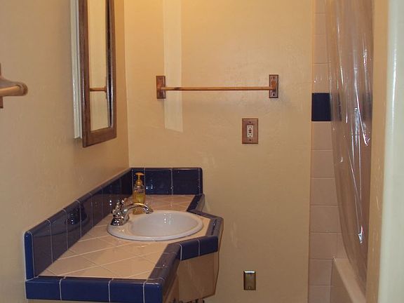 4th image of 3853 Violet St