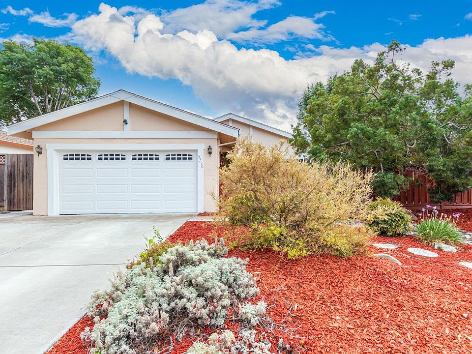 1st image of 5370 Avenida Almendros