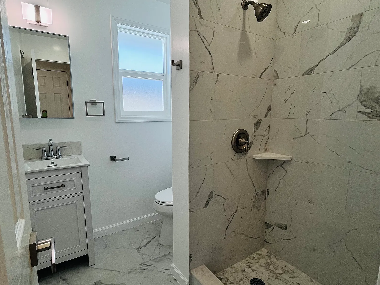 2 bed, 600 sqft, $2,700 — Photo 4