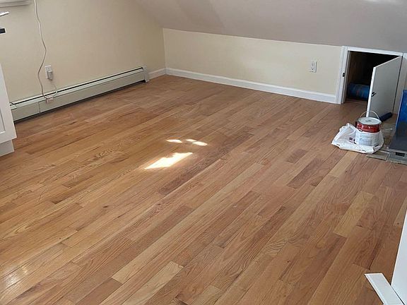 2nd image of 15231 Roosevelt Ave Floor 2