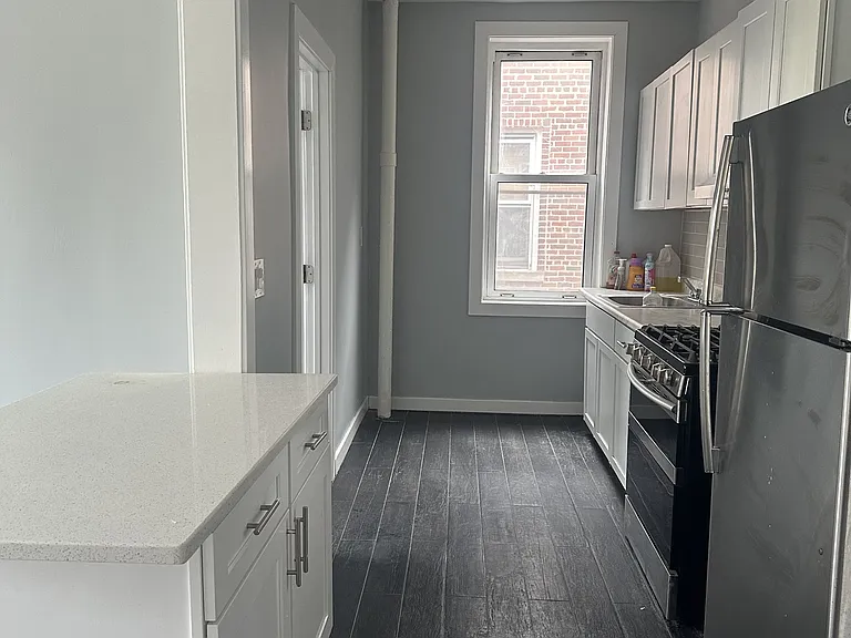 154 Radford St #4C — Photo 1