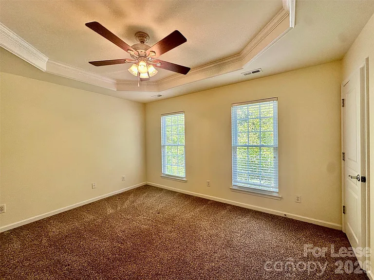 1104 Drayton Ct — Photo 14