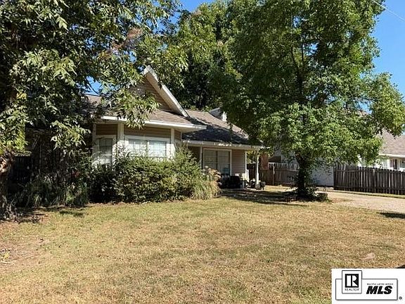 2nd image of 305 Timberwood Dr